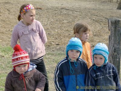 Children in Horlaceni
Keywords: Apr12;Fam-Horlaceni