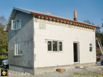 Andrisan House, Saucenita
Polystyrene insulation fixed; external plaster skim in progress.
Keywords: Oct13;Fam-Saucenita;Housing;House-Saucenita