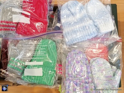Hand Knitted Items
Keywords: jan23;knits;pub2302f