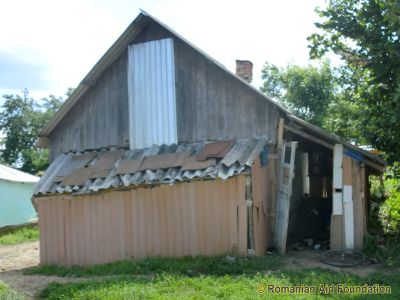 Andrianu House prior to rebuild
Keywords: Jun12;Fam-Iezer;Fam-Iezer