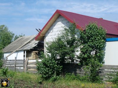 Coropca House
Following a fire which destroyed her previous house, the local authority provided her with a new structure.  Asociatia Neemia's team has helped to fit it out and make it comfortable.
Keywords: May14;Fam-Broscauti;Pub1406j