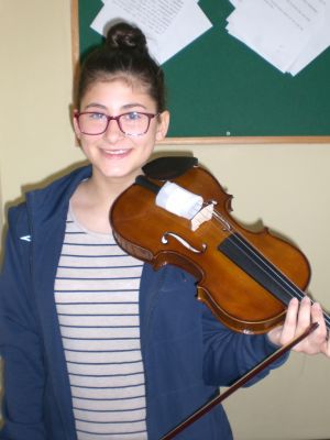 Donated Violin
Keywords: Apr15