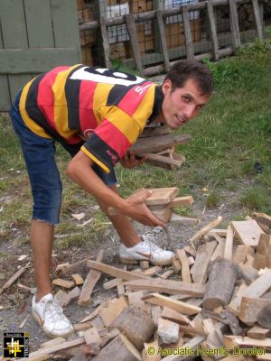 Preparing Firewood for Donation
Keywords: Sep15;Wood;pub1510o