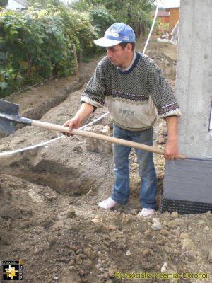 Casa Neemia - Electricity Supply Installation
Marian digging the trench for the lightning conductor
Keywords: Sep15;Casa.Neemia;