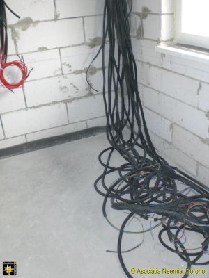 Electrical Spaghetti
The lead electrician has previously worked in Italy!
Keywords: Apr16;Casa.Neemia
